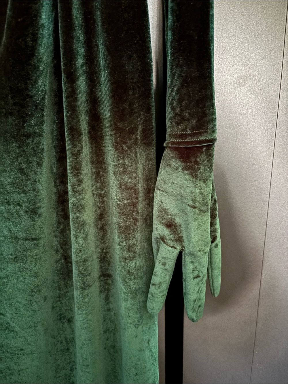 Velvet Holiday Evening Dress in Deep Green - Fashion Nova - Picture 7 of 7